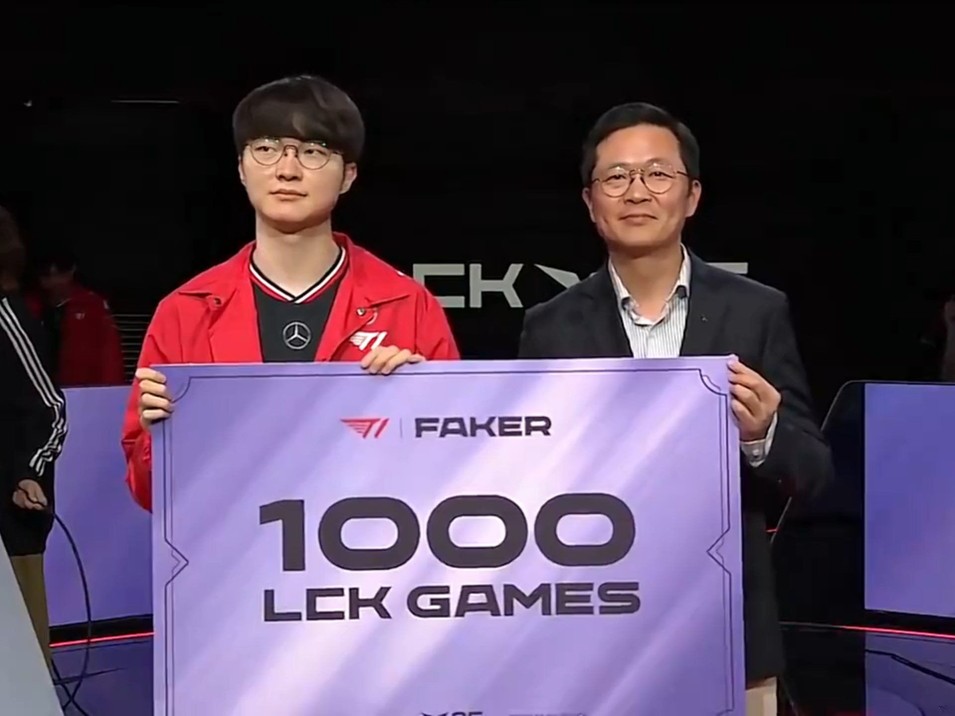 九游官方网站-包含Faker与60激战尤文图斯分钟，出色发挥胜负难料！，Uzi焦点对战全场沸腾不已的词条-九游官方网站