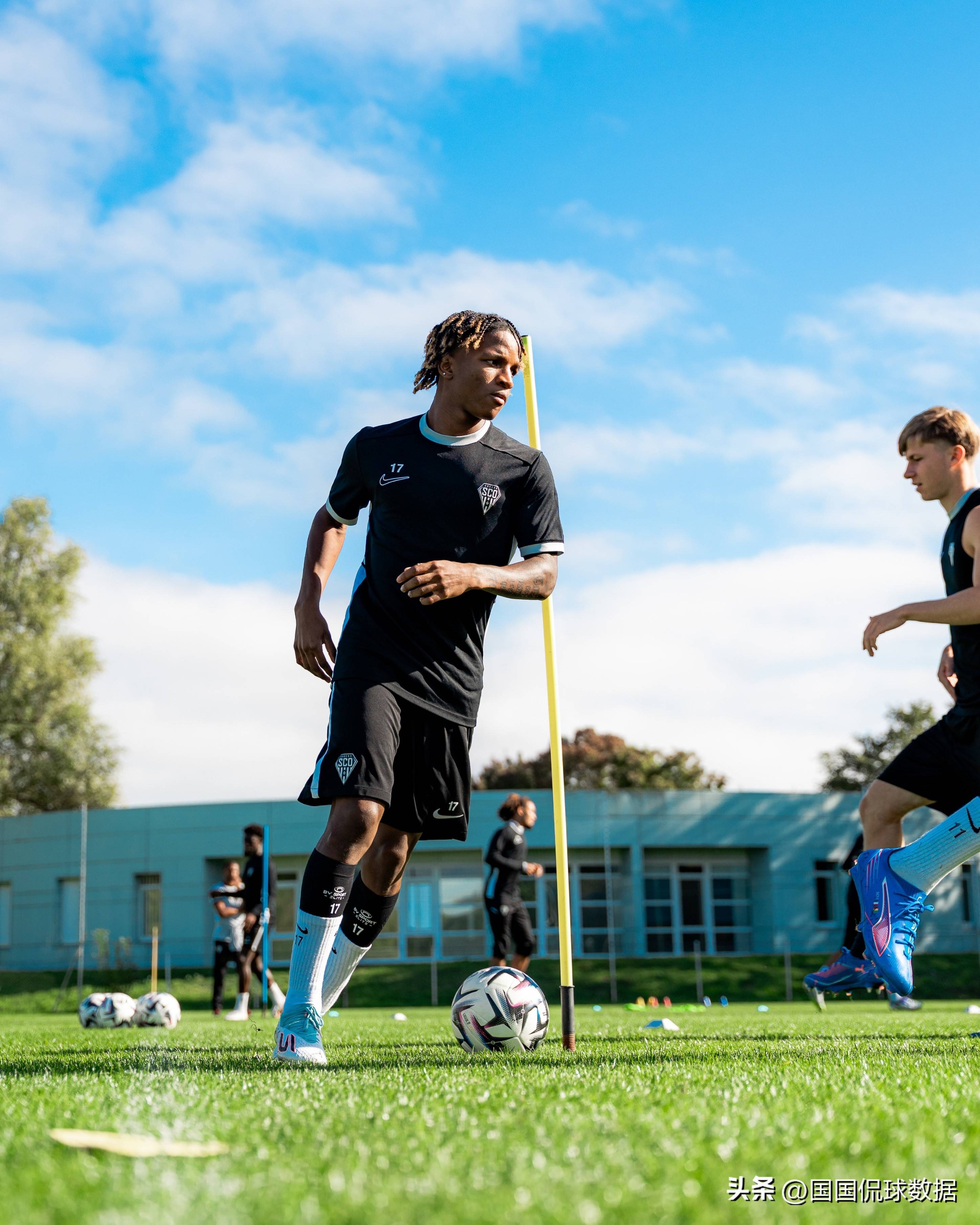 九游体育-关于今晚马德里竞技备战法甲，止住颓势细节曝光，信心回归，资深球员宣示担当的信息-九游体育